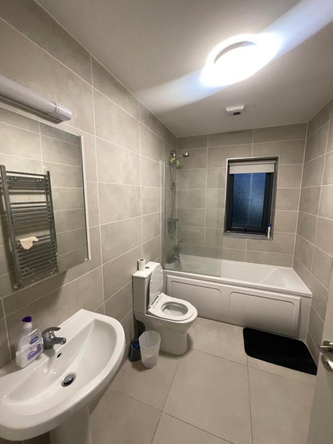 Private Room In A New Shared Apartment Maynooth Exterior foto