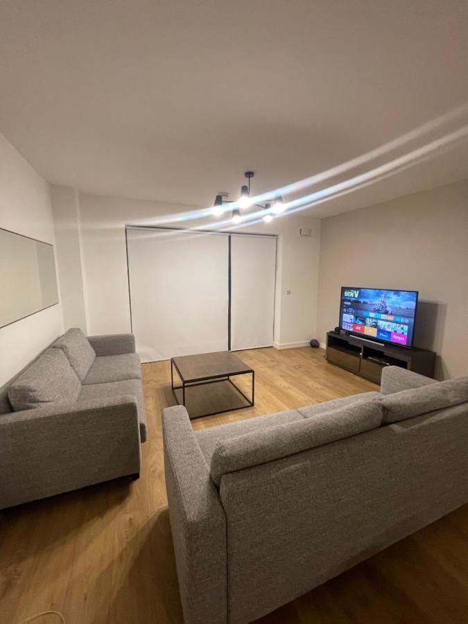 Private Room In A New Shared Apartment Maynooth Exterior foto